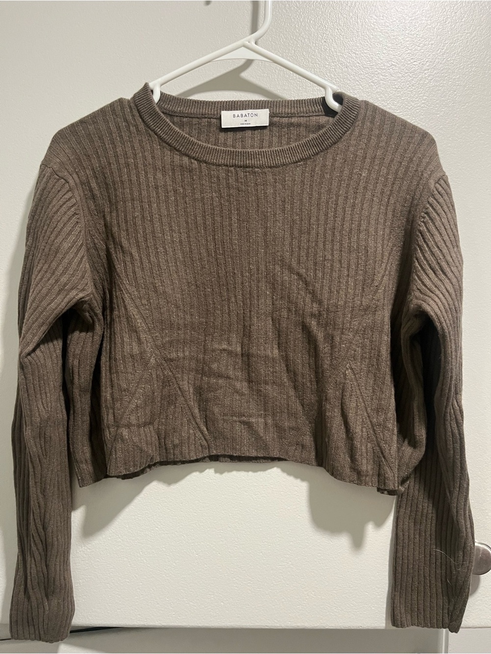 Babaton Cropped Ribbed Long-Sleeve Sweater— Taupe Brown